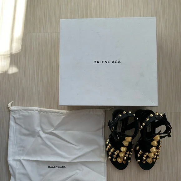 Balenciaga Women's Sandals in Black with Gold Accents - Picture 3 of 9